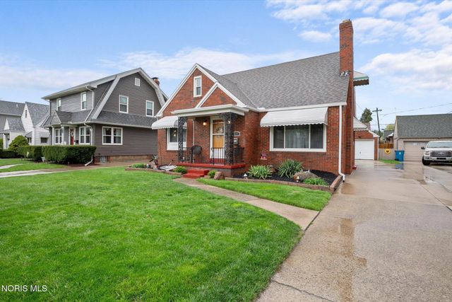 631 Ansonia Street, Oregon, OH 43616