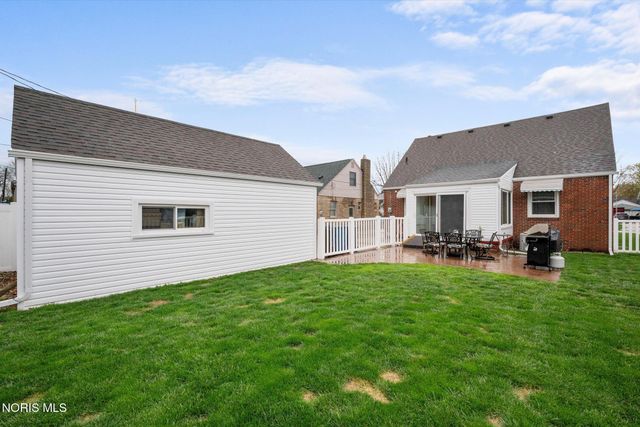 631 Ansonia Street, Oregon, OH 43616