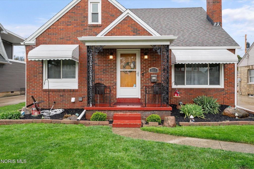 631 Ansonia Street, Oregon, OH 43616