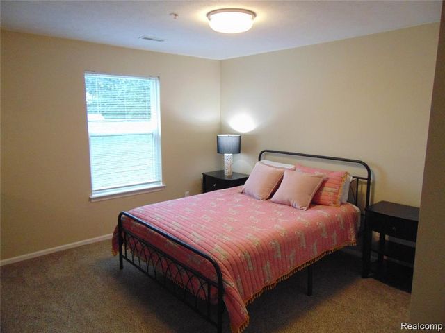 1429 Millbrook Trail, Ann Arbor, MI 48108