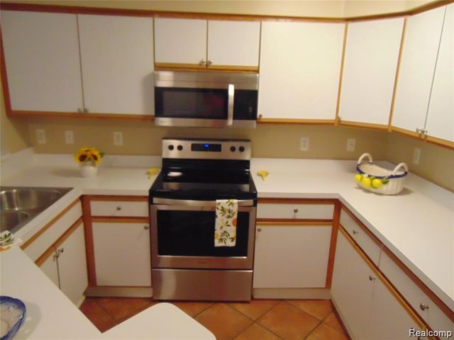 1429 Millbrook Trail, Ann Arbor, MI 48108