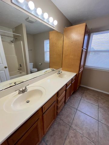 134 Wright Road, Reeds Spring, MO 65737