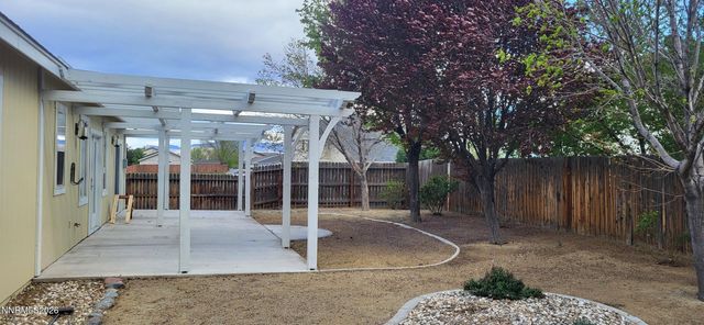 101 South End Drive, Dayton, NV 89403