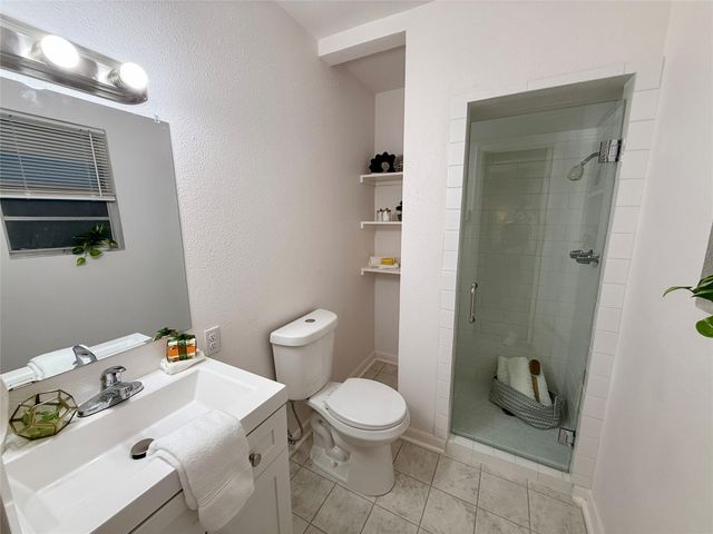 1000 Hollybluff ST, Austin, TX 78753