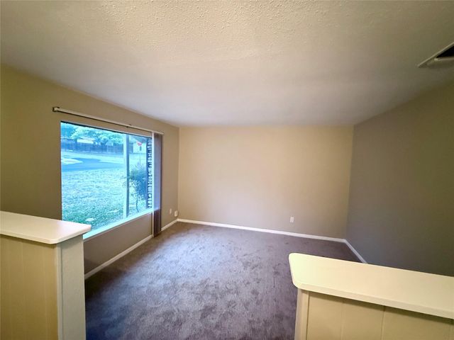 1000 Hollybluff ST, Austin, TX 78753