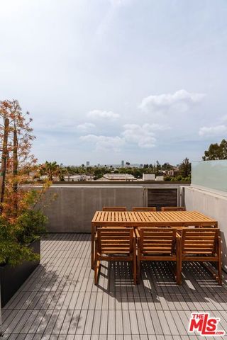 1040 N Spaulding Avenue 4, West Hollywood, CA 90046