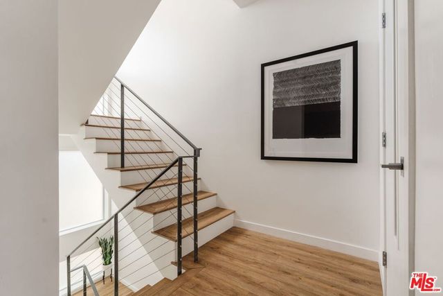 1040 N Spaulding Avenue 4, West Hollywood, CA 90046
