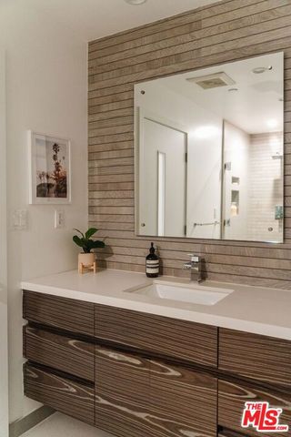 1040 N Spaulding Avenue 4, West Hollywood, CA 90046