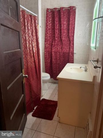 1749 W RIVER DR, Pennsauken, NJ 08110
