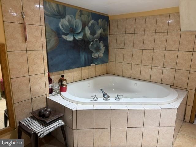 1749 W RIVER DR, Pennsauken, NJ 08110