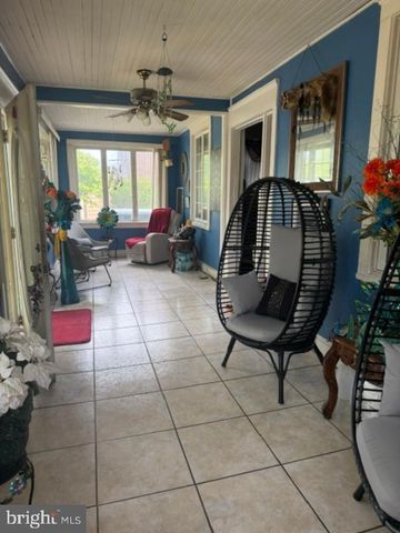 1749 W RIVER DR, Pennsauken, NJ 08110