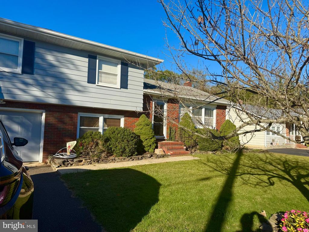 1126 LINDA LN, Vineland, NJ 08360