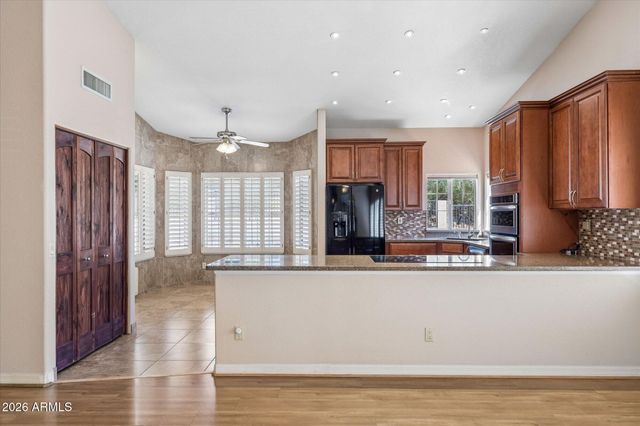 3310 E ROCK WREN Road, Phoenix, AZ 85044
