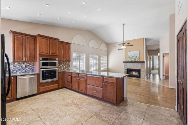 3310 E ROCK WREN Road, Phoenix, AZ 85044