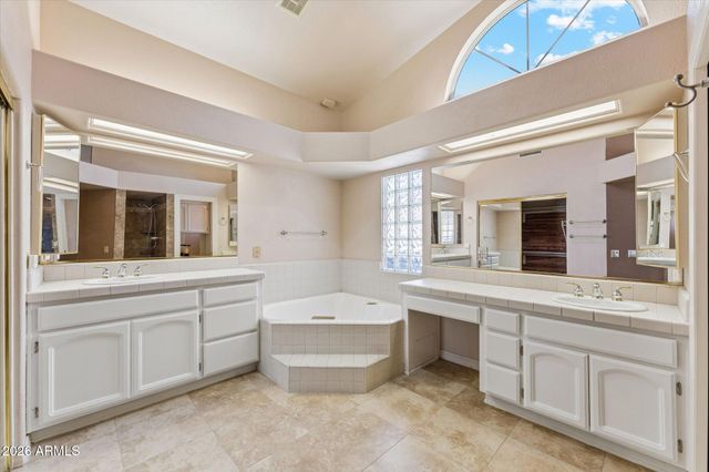 3310 E ROCK WREN Road, Phoenix, AZ 85044
