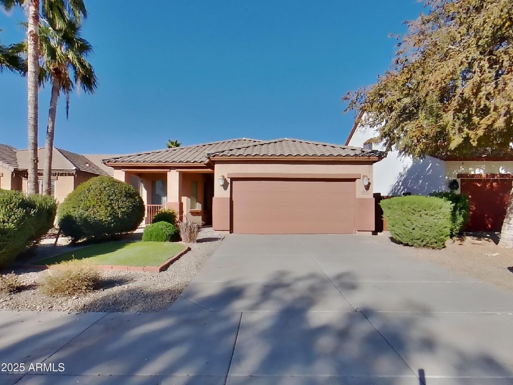 4908 E AUSTIN Lane, San Tan Valley, AZ 85140