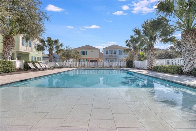 305 Sailhouse Way, Rockport, TX 78382