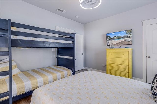 305 Sailhouse Way, Rockport, TX 78382