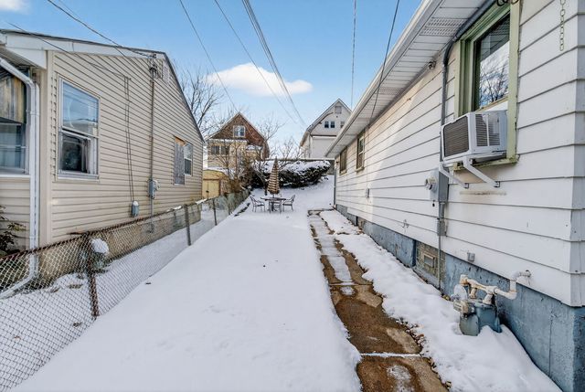 12620 Irving Avenue, Blue Island, IL 60406