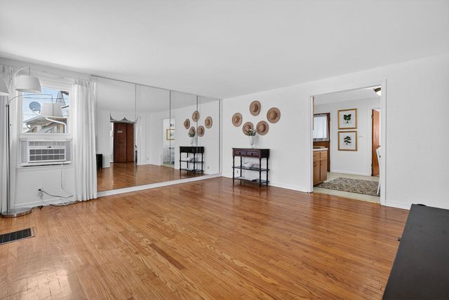 12620 Irving Avenue, Blue Island, IL 60406