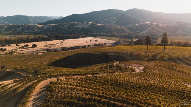 5700 Old River Rd, Ukiah, CA 95482