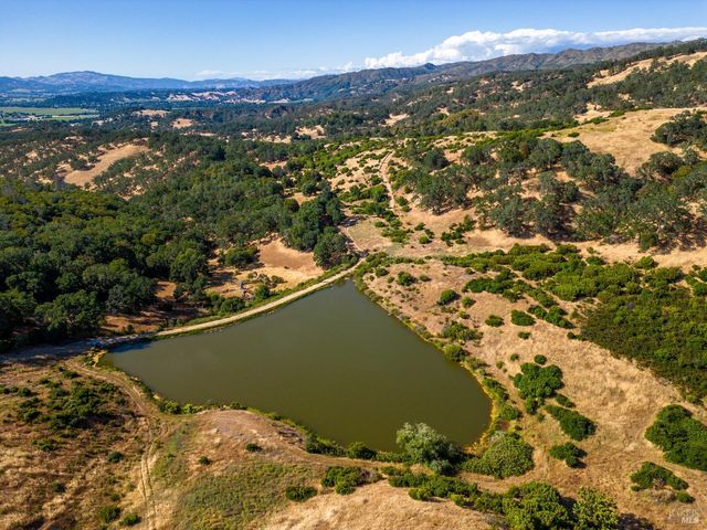 5700 Old River Rd, Ukiah, CA 95482