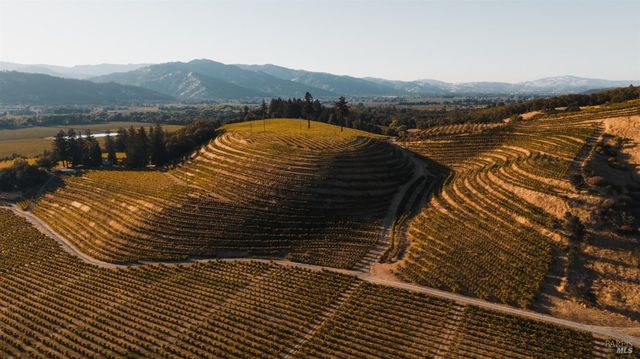 5700 Old River Rd, Ukiah, CA 95482