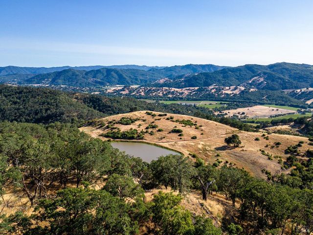 5700 Old River Rd, Ukiah, CA 95482