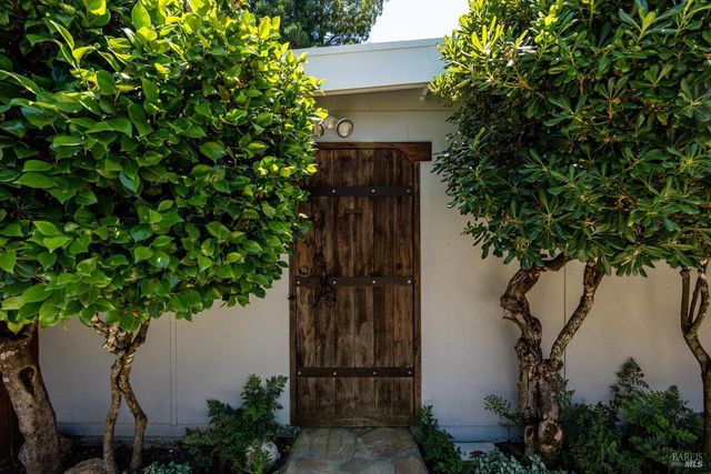 5700 Old River Rd, Ukiah, CA 95482