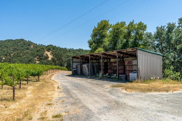 5700 Old River Rd, Ukiah, CA 95482