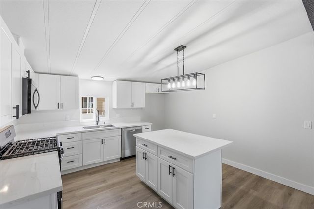 32551 Crescent Avenue, Lake Elsinore, CA 92530