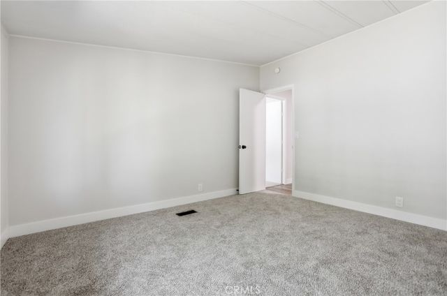 32551 Crescent Avenue, Lake Elsinore, CA 92530