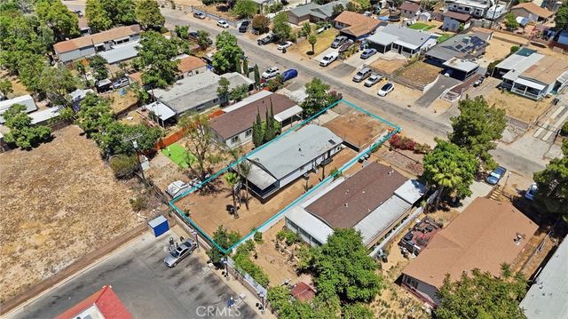32551 Crescent Avenue, Lake Elsinore, CA 92530