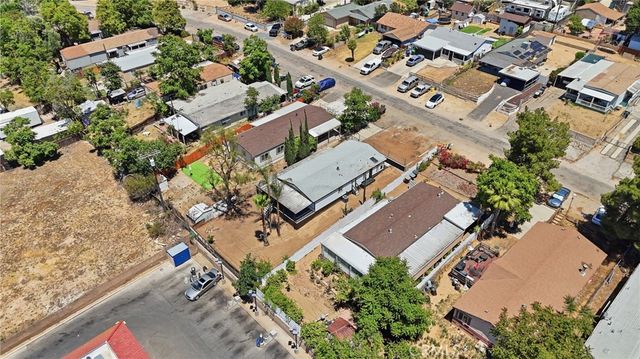 32551 Crescent Avenue, Lake Elsinore, CA 92530