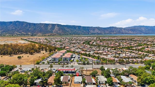 32551 Crescent Avenue, Lake Elsinore, CA 92530