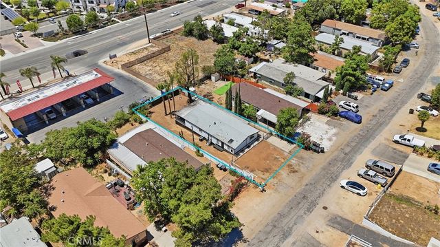32551 Crescent Avenue, Lake Elsinore, CA 92530