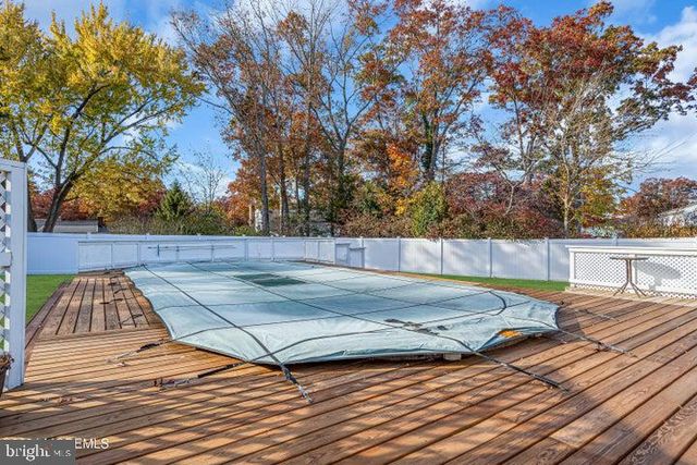 109 WOODRIDGE AVE, Toms River, NJ 08755