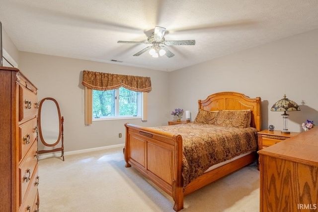 1300 N Red Bank Road, Evansville, IN 47720