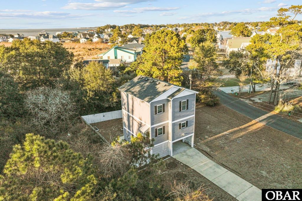 Image 1 of property listing at 102 Sir Hart Court lot 65, Kill Devil Hills, NC 27948