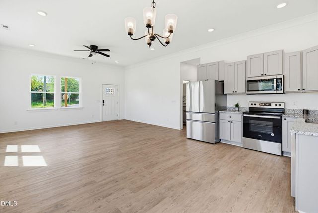 413 Bradley Street, Burlington, NC 27215