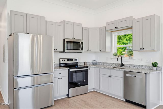 413 Bradley Street, Burlington, NC 27215