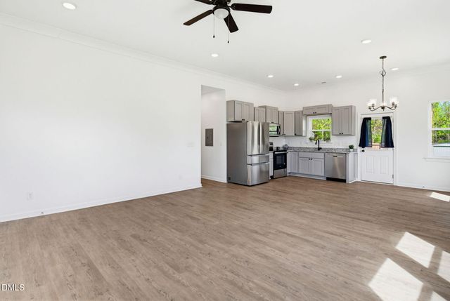 413 Bradley Street, Burlington, NC 27215