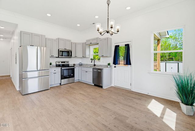 413 Bradley Street, Burlington, NC 27215