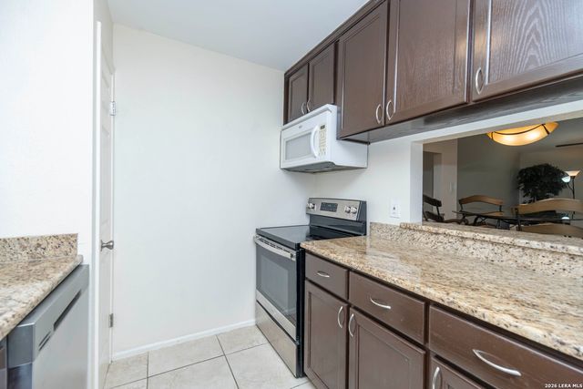 13018 Heimer Rd Apt 917, San Antonio, TX 78216