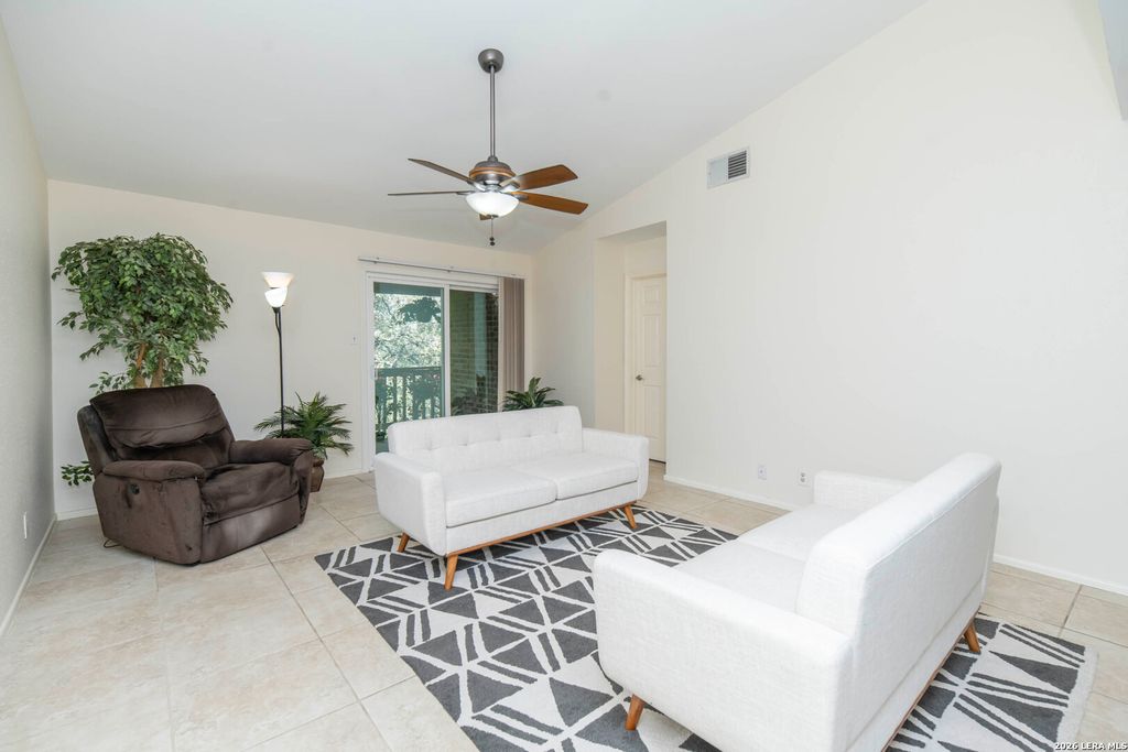 13018 Heimer Rd Apt 917, San Antonio, TX 78216