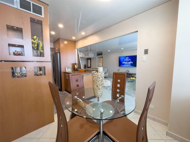 301 174 2417, Sunny Isles Beach, FL 33160