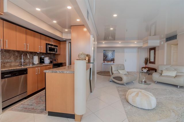 301 174 2417, Sunny Isles Beach, FL 33160