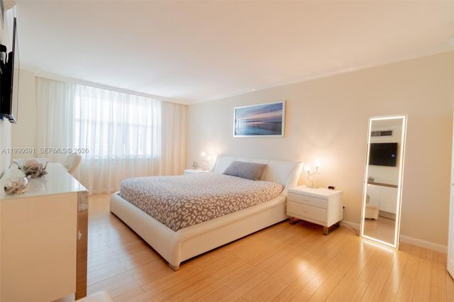 301 174 2417, Sunny Isles Beach, FL 33160