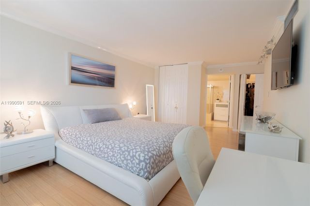 301 174 2417, Sunny Isles Beach, FL 33160