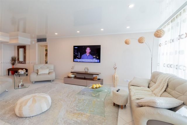 301 174 2417, Sunny Isles Beach, FL 33160